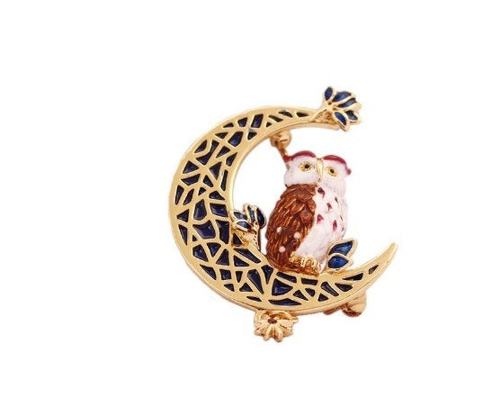 Hand-painted Gold-plated Crescent Ornament Enamel Owl Brooch